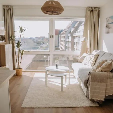 Entierement Renove A Deux Pas De La ! ميدل كيرك